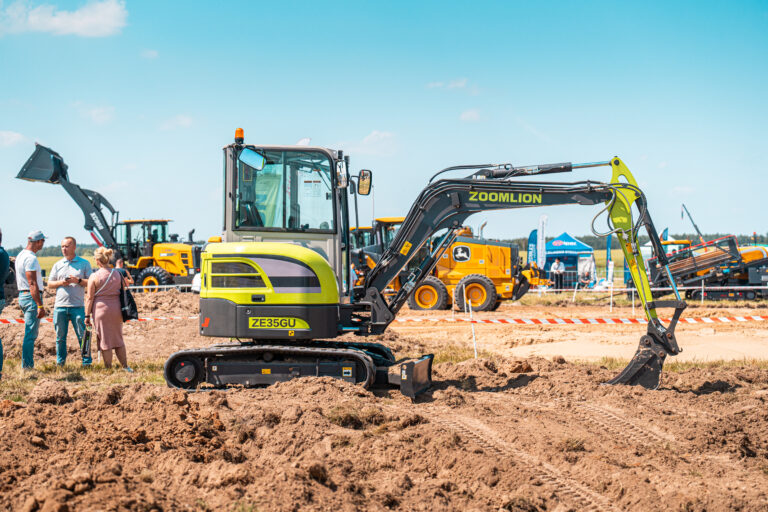 Zoomlion Mini Excavators for Work in Dense Urban Areas